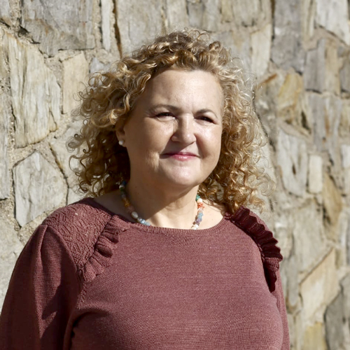 Sra. Montserrat Ginés